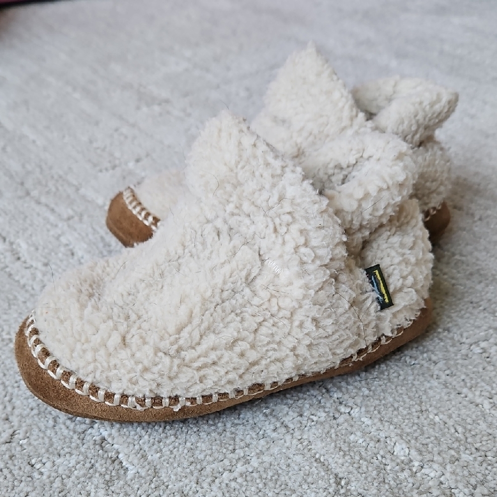 L.L. Bean Kids Cozy Sherpa Slippers